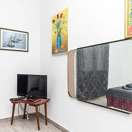 Apartmán 2 Bedroom Cozy In Trogir