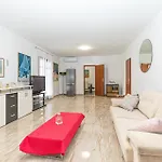 2 Bedroom Stunning In Trogir