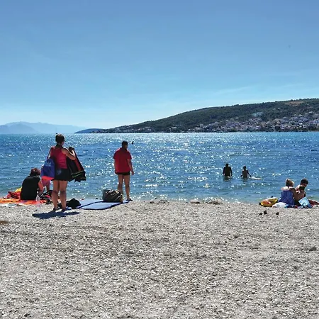 Cozy Apartment In Trogir With Wifi *