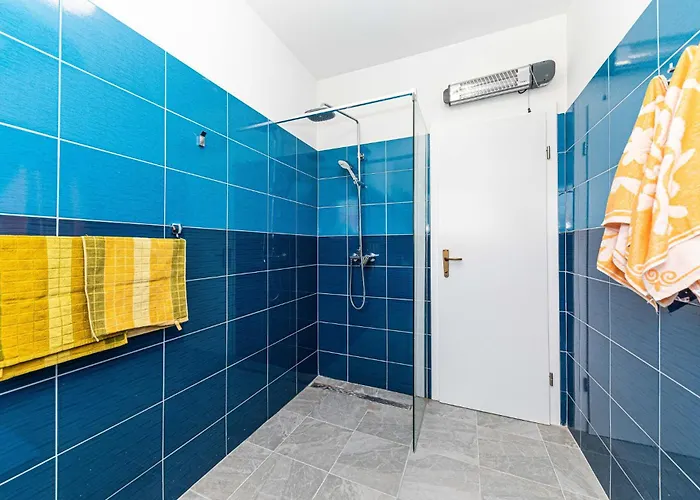 Apartment 2 Bedroom Cozy In Trogir