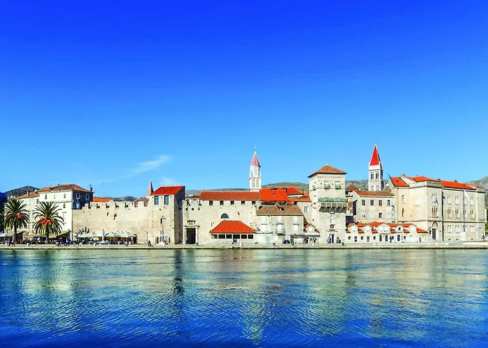 Apartment 2 Bedroom Cozy In Trogir