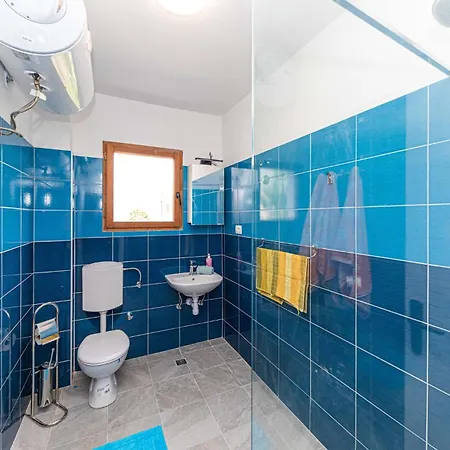 Cozy Apartment In Trogir With Wifi تروغير