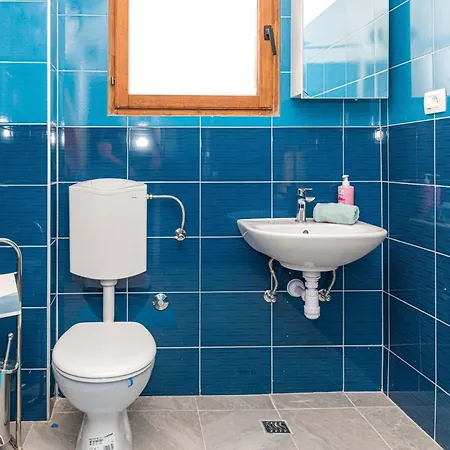 شقة Cozy Apartment In Trogir With Wifi *