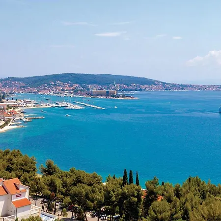 شقة Cozy Apartment In Trogir With Wifi *