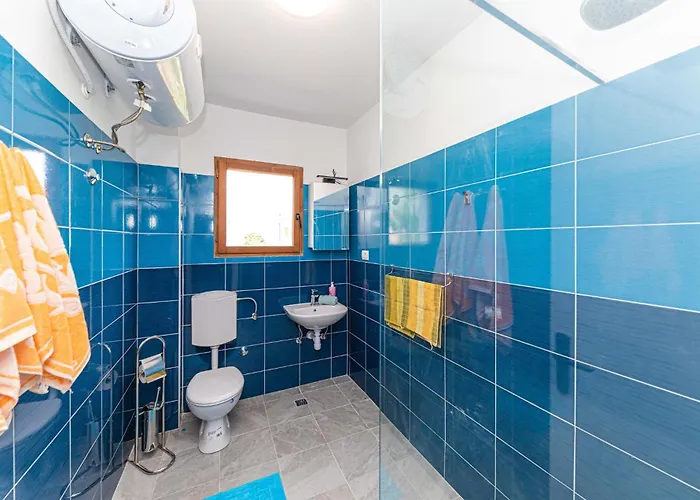 2 Bedroom Cozy In Trogir