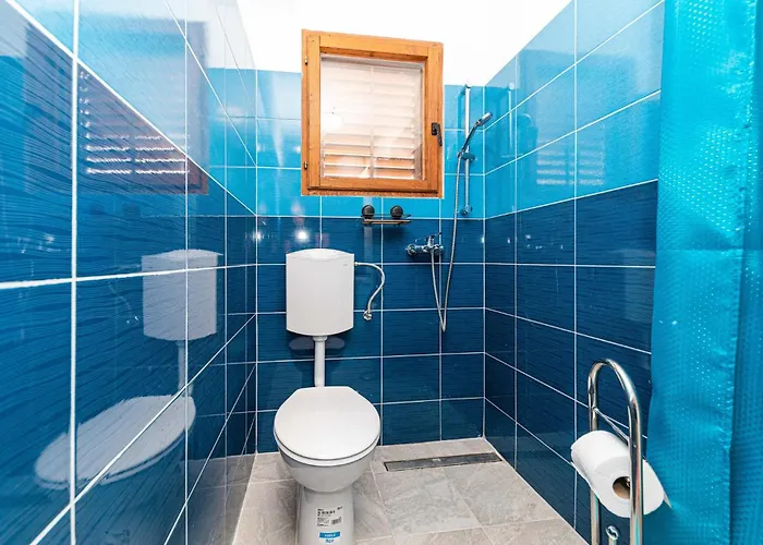 2 Bedroom Cozy In Appartement Trogir