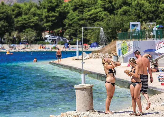 2 Bedroom Cozy In Appartement